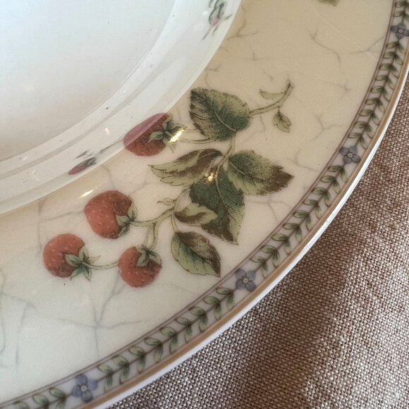 Wedgwood "Fleur" Fine China Replacement Soup Bowl VTG '97 Floral Design 9" Japan - Picture 6 of 12